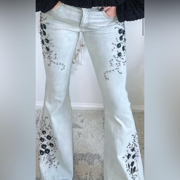 Boho Chic Bell Bottom Beaded Flares Jeans! -The”Laney Wilson”Look!HOT 🔥 - Picture 4 of 8